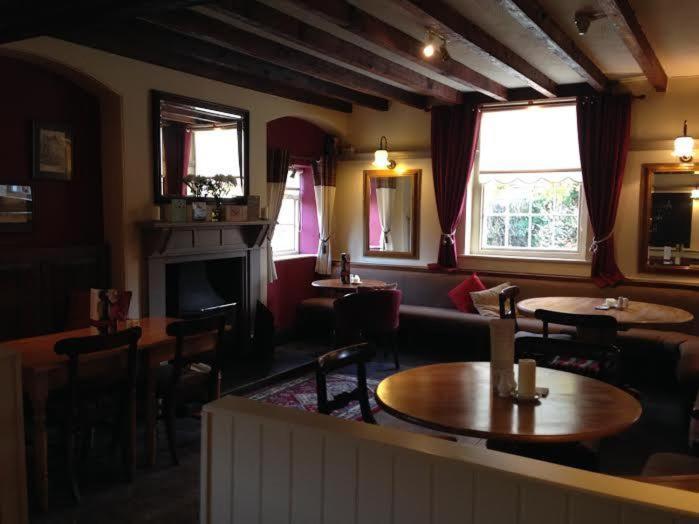 Hanmer Arms Exterior photo
